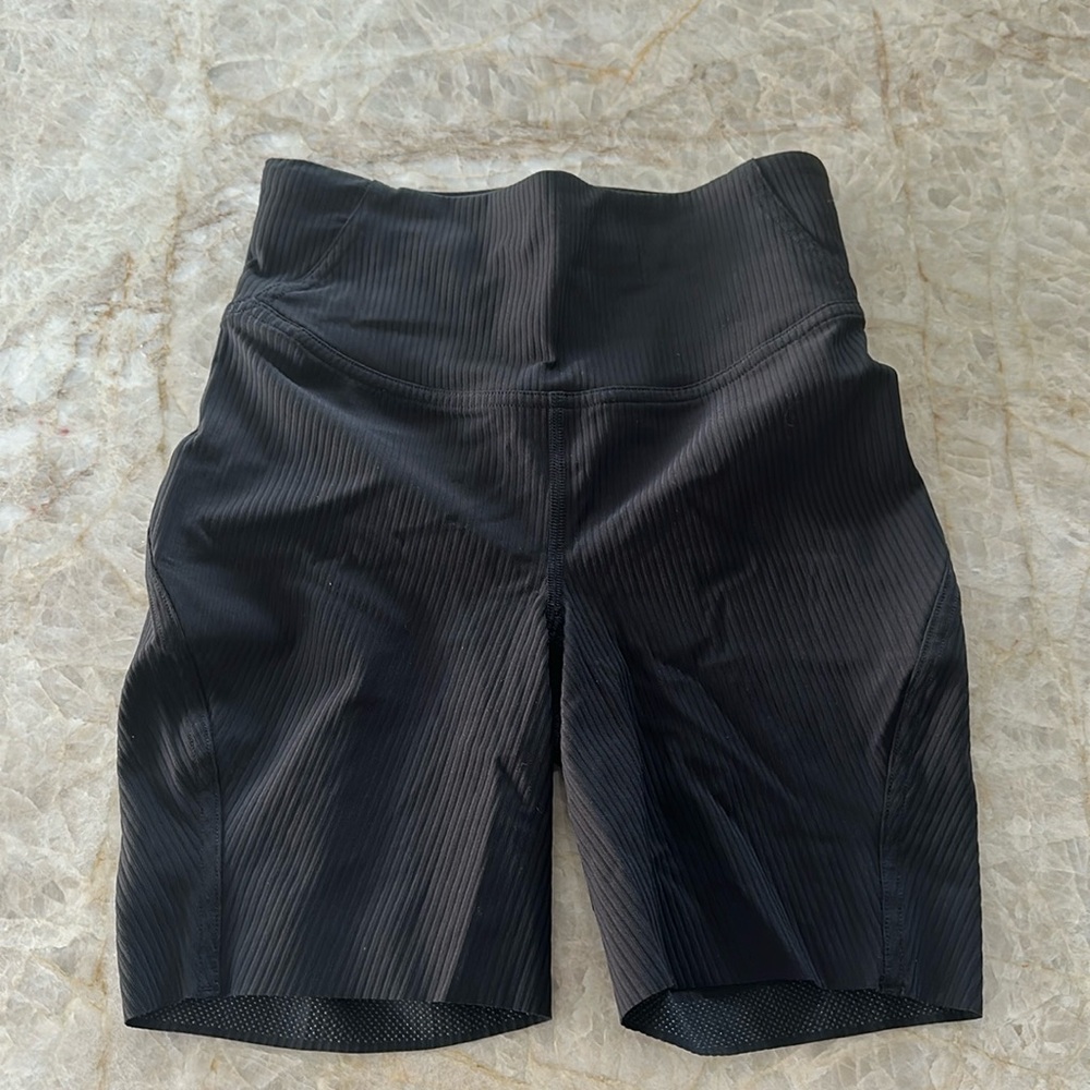 Women’s Lululemon shorts